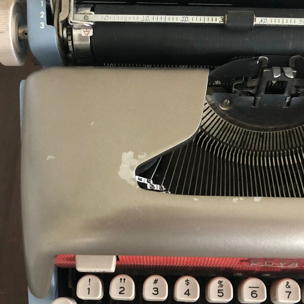 1961 Royal Typewriter Futura 800
